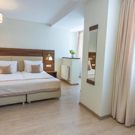 Aparthotel Sir Fundeni Tower Bukarest Eksteriør billede