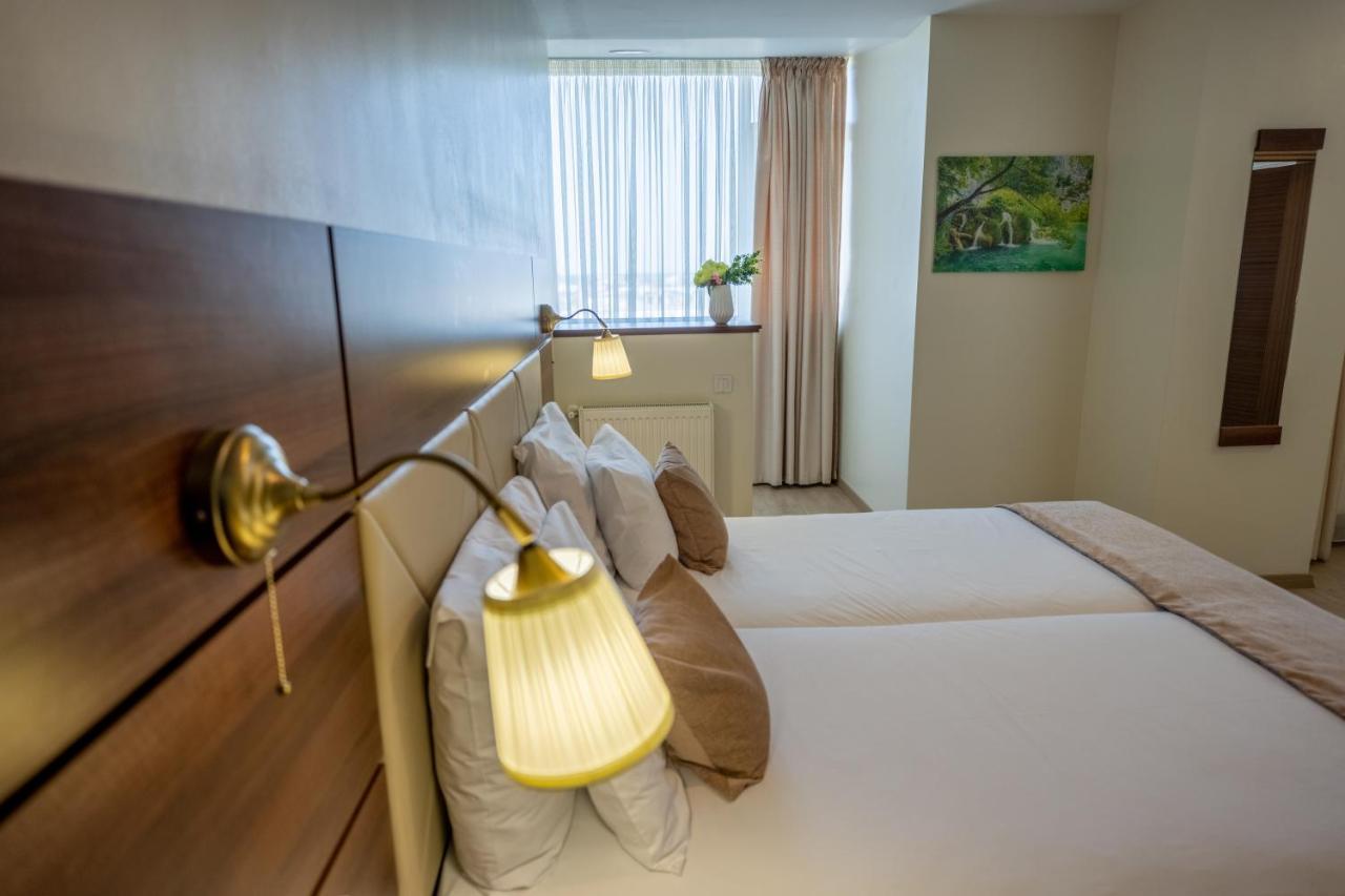 Aparthotel Sir Fundeni Tower Bukarest Eksteriør billede