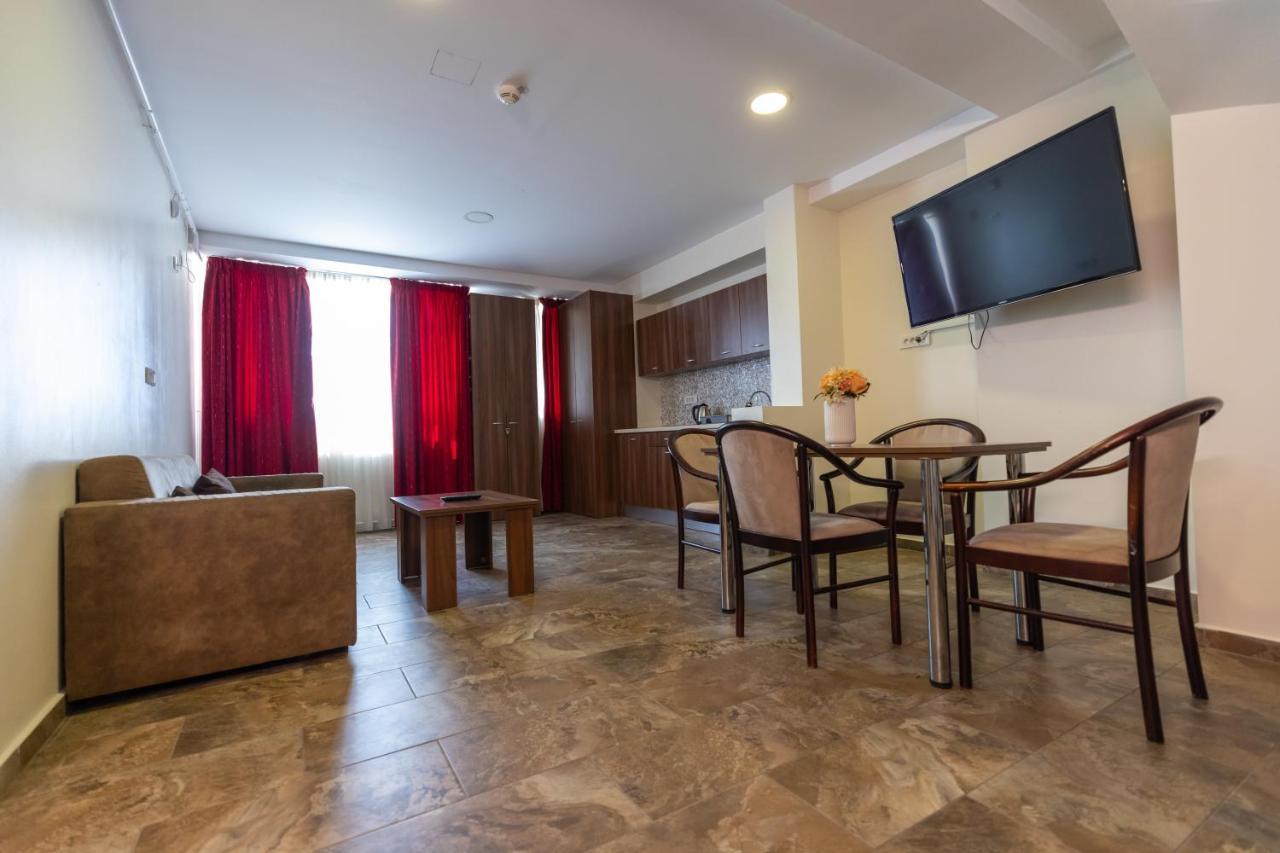 Aparthotel Sir Fundeni Tower Bukarest Eksteriør billede