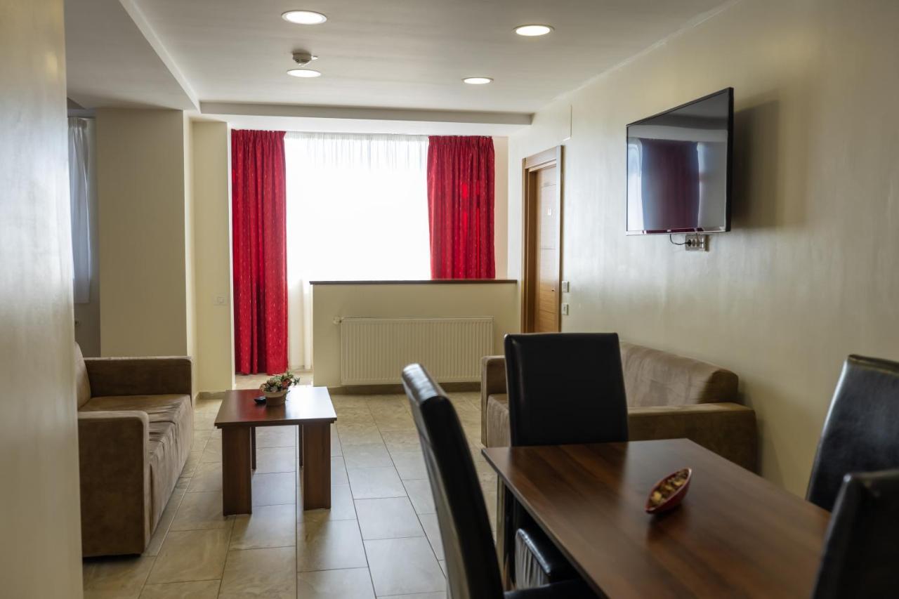 Aparthotel Sir Fundeni Tower Bukarest Eksteriør billede