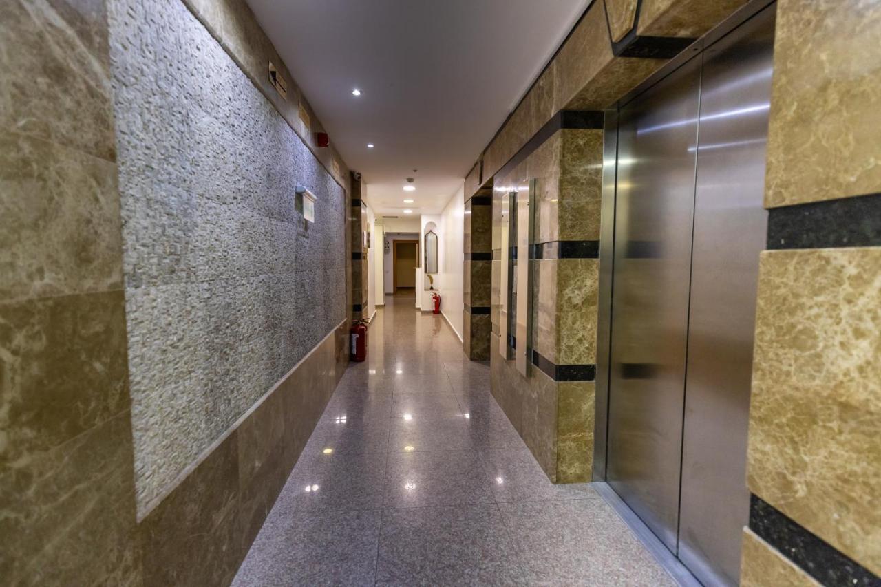 Aparthotel Sir Fundeni Tower Bukarest Eksteriør billede
